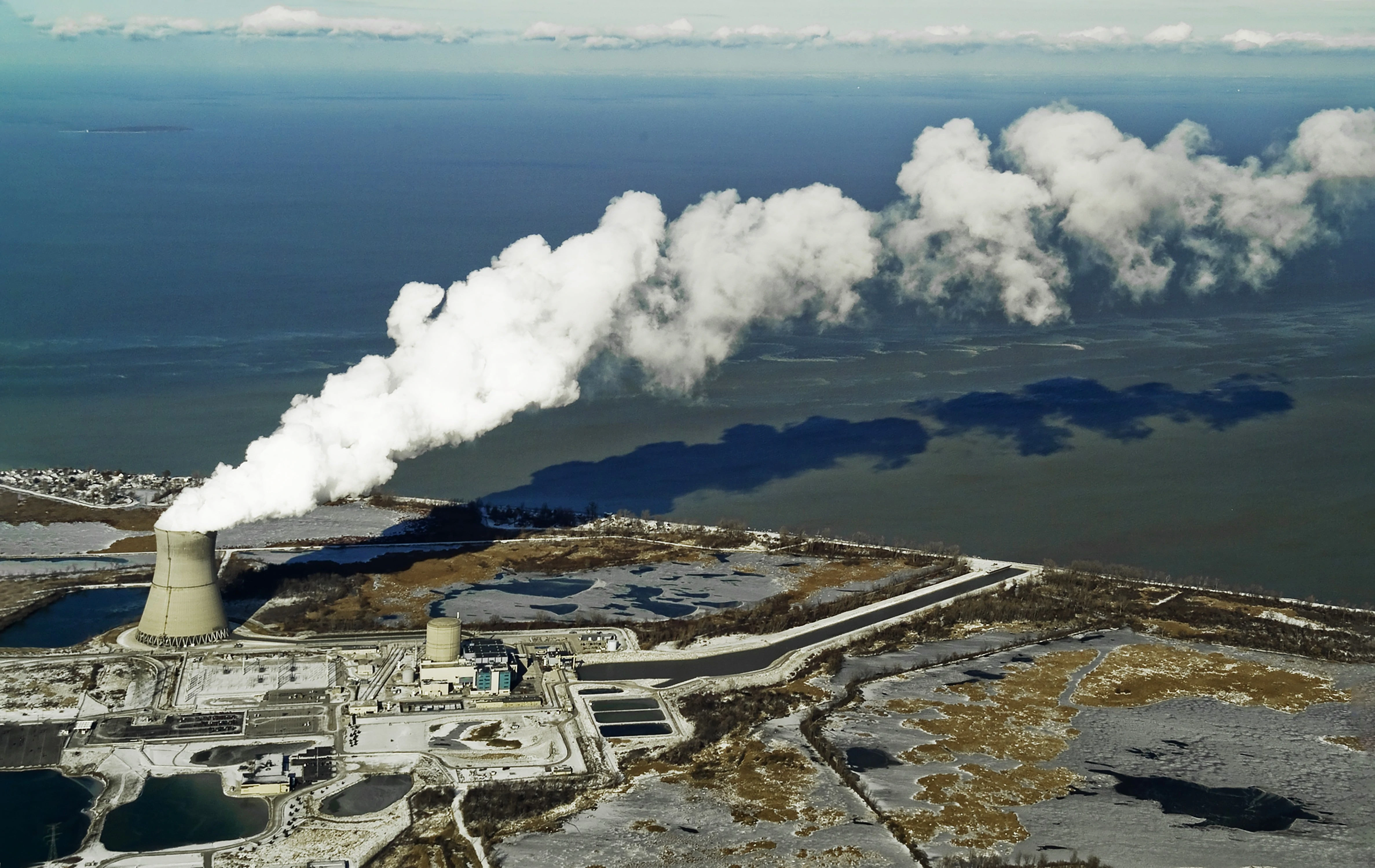 Aerial view Davis-Besse Nuclear Power Plant Oak Harbor, OHIO