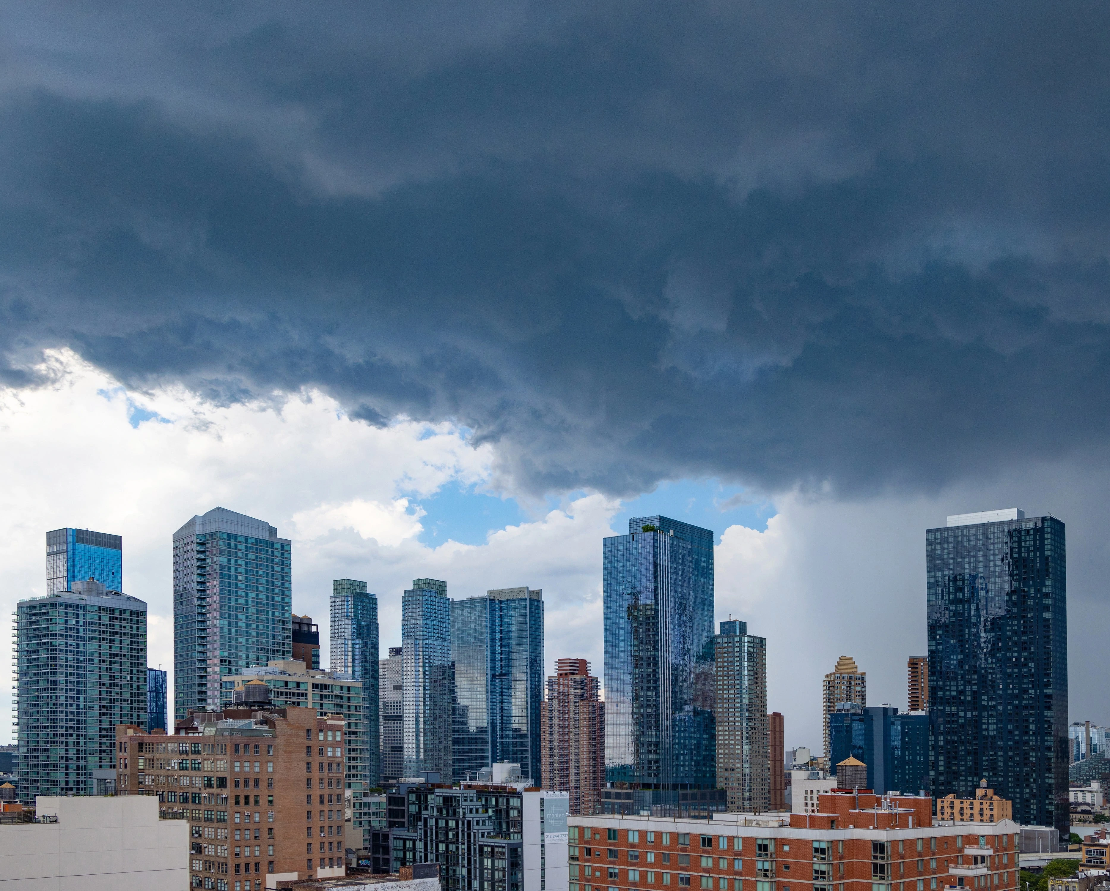 OUT THE WINDOW: Thunderstorm approaching Midtown Manhattan